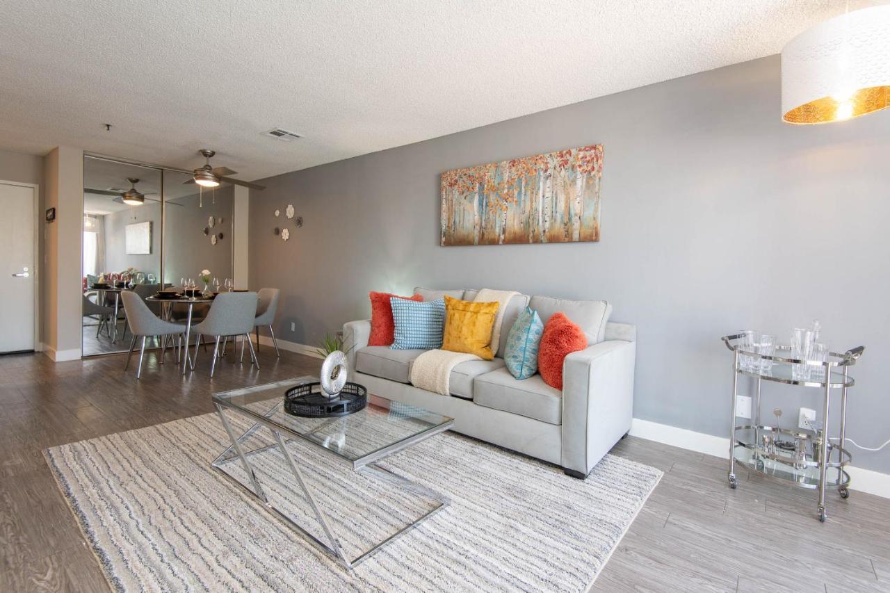Luxury One Bedroom Free Parking&pool Appartamento