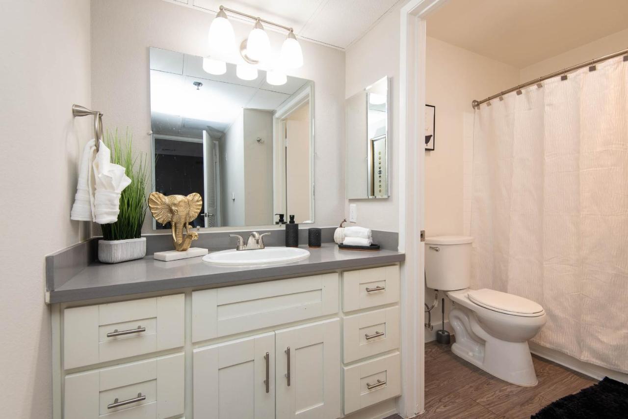 Luxury One Bedroom Free Parking&pool Appartamento
