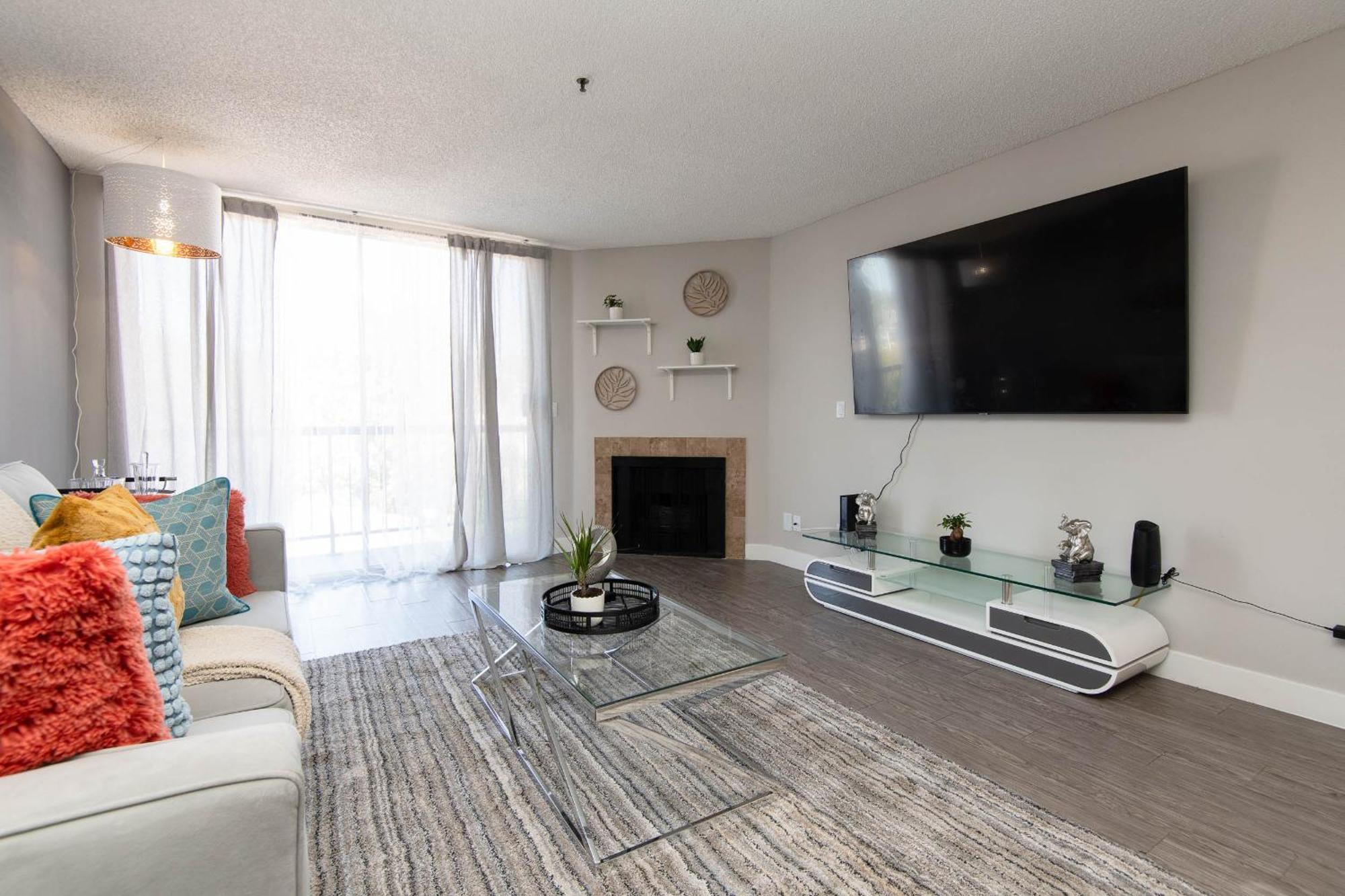 Luxury One Bedroom Free Parking&pool Appartamento